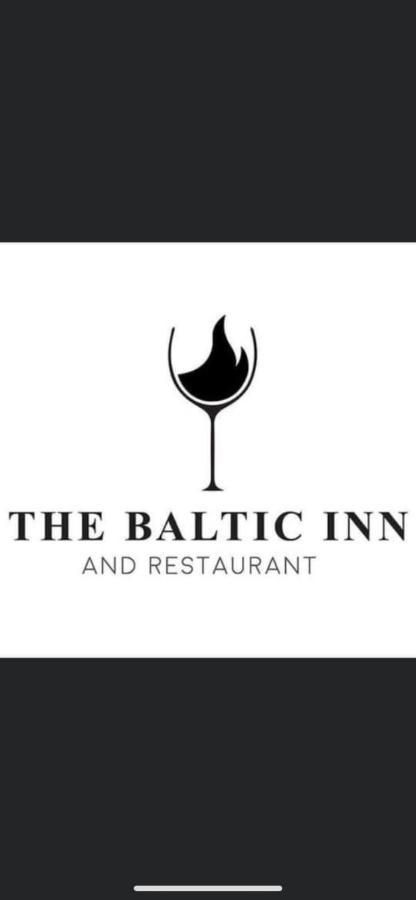 The Baltic Inn & Restaurant Pontyates Exterior photo